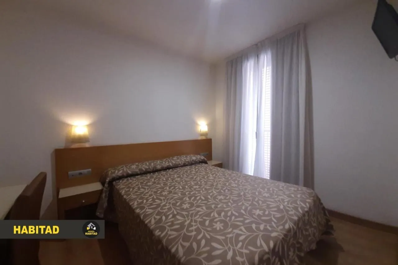 Konukevi Hostal Rambla Sant Boi de Llobregat