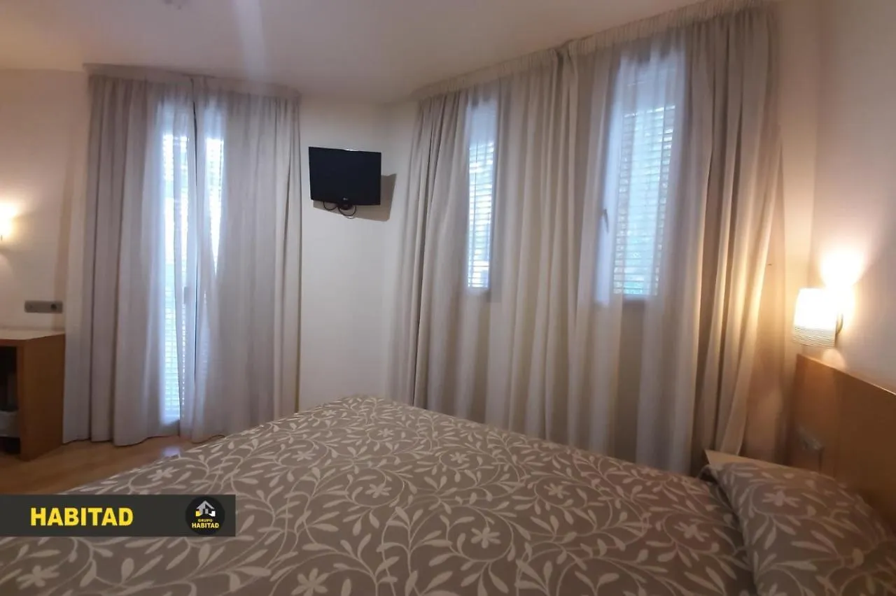 Hostal Rambla Sant Boi de Llobregat İspanya
